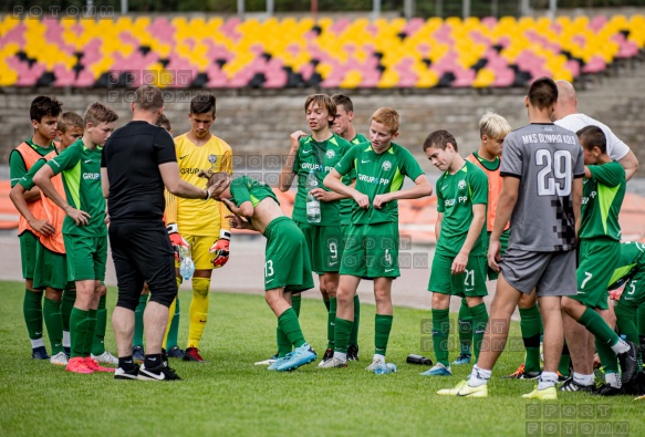 2020.07.25 Poznań ul Warmińska 1, mecz sparingowy pomiedzy Warta Poznań - AKS SMS Łódź  fot. Maciej Szpakowski/www.sport.FotoMM.pl